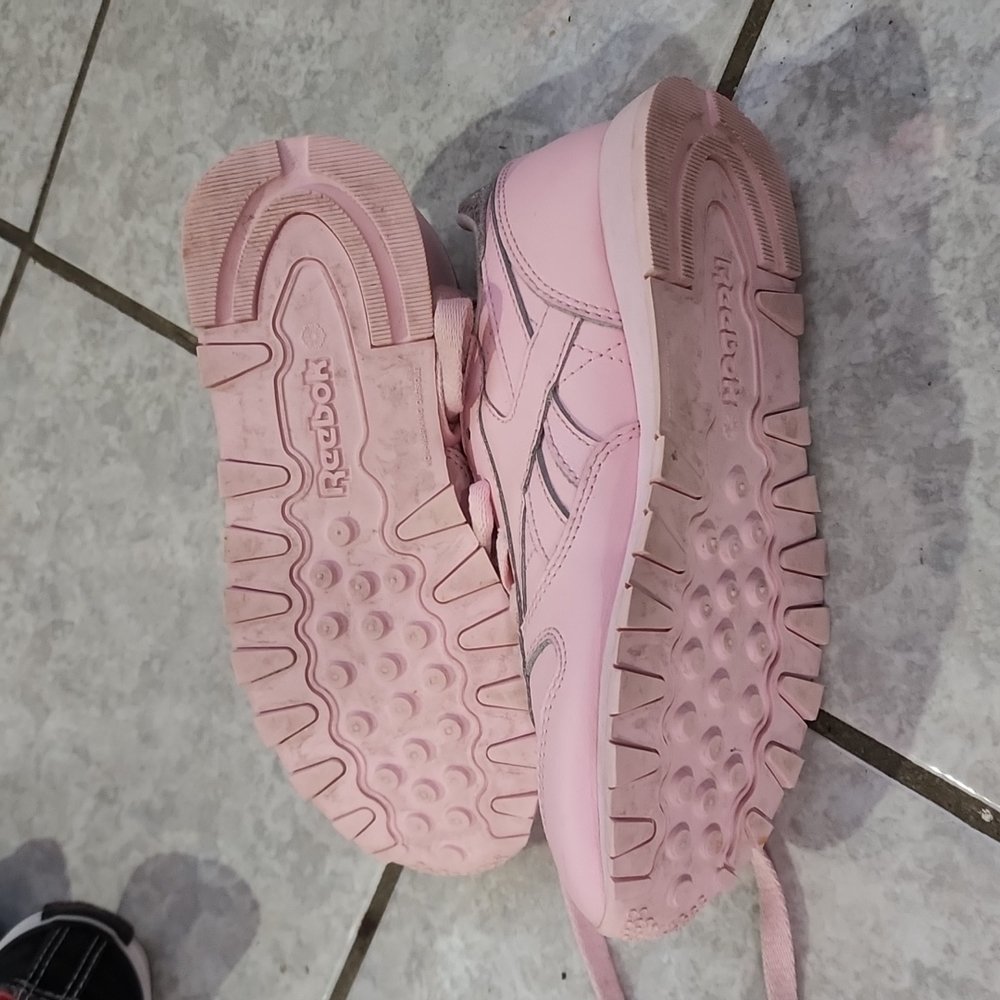 Girl's Reebok size 1 - Picture 4 of 6